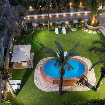 Machri - Con Piscina Privata E Ampio Giardino Vicina Al Mare *