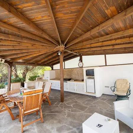 Villa Machri - Con Piscina Privata E Ampio Giardino Vicina Al Mare *